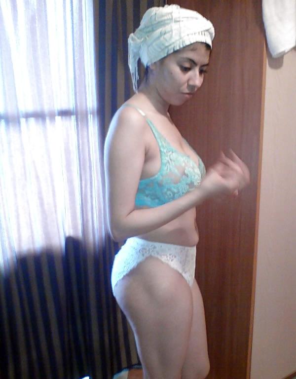 25P Arab Girls 17