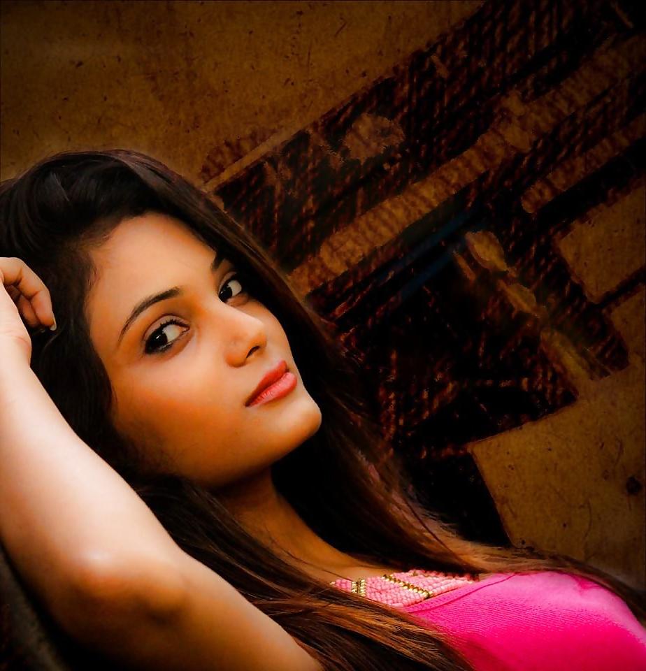 25P Desi models
