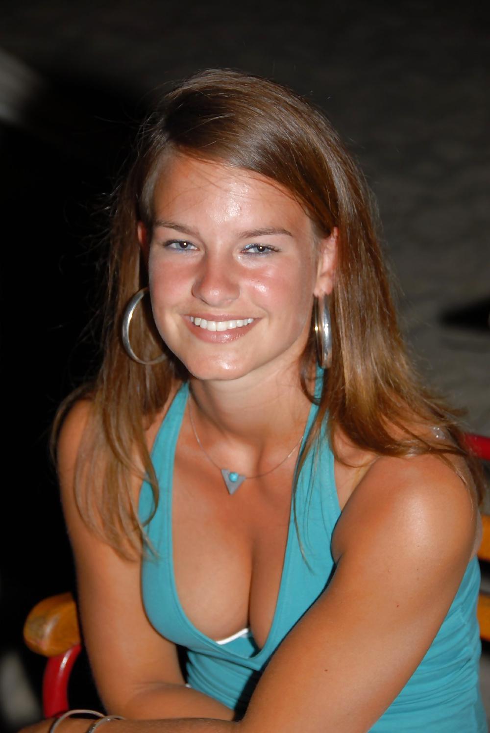 25P Downblouse - Vol. 11