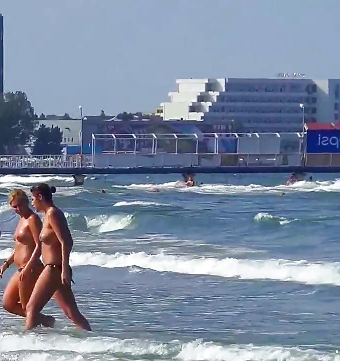 25P Spy summer topless sexy women beach romanian