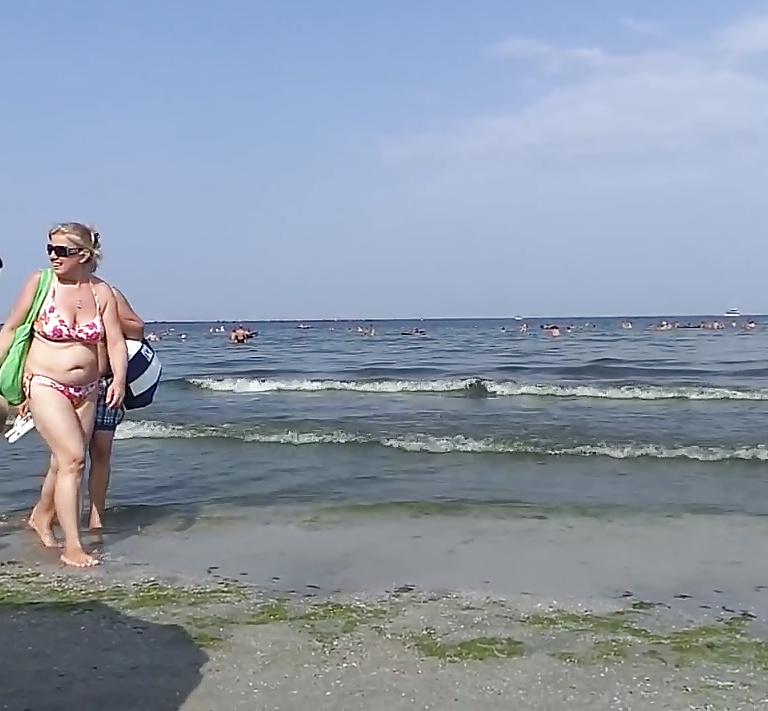 25P Spy sexy mature beach summer romanian