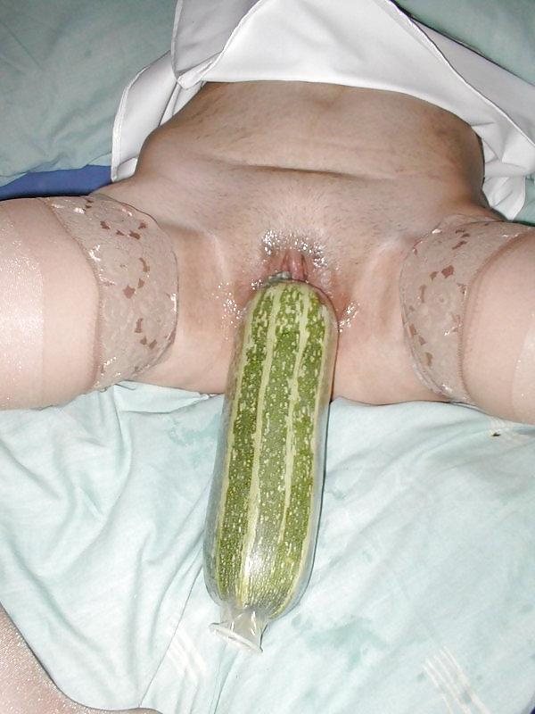20P Fisting show 2