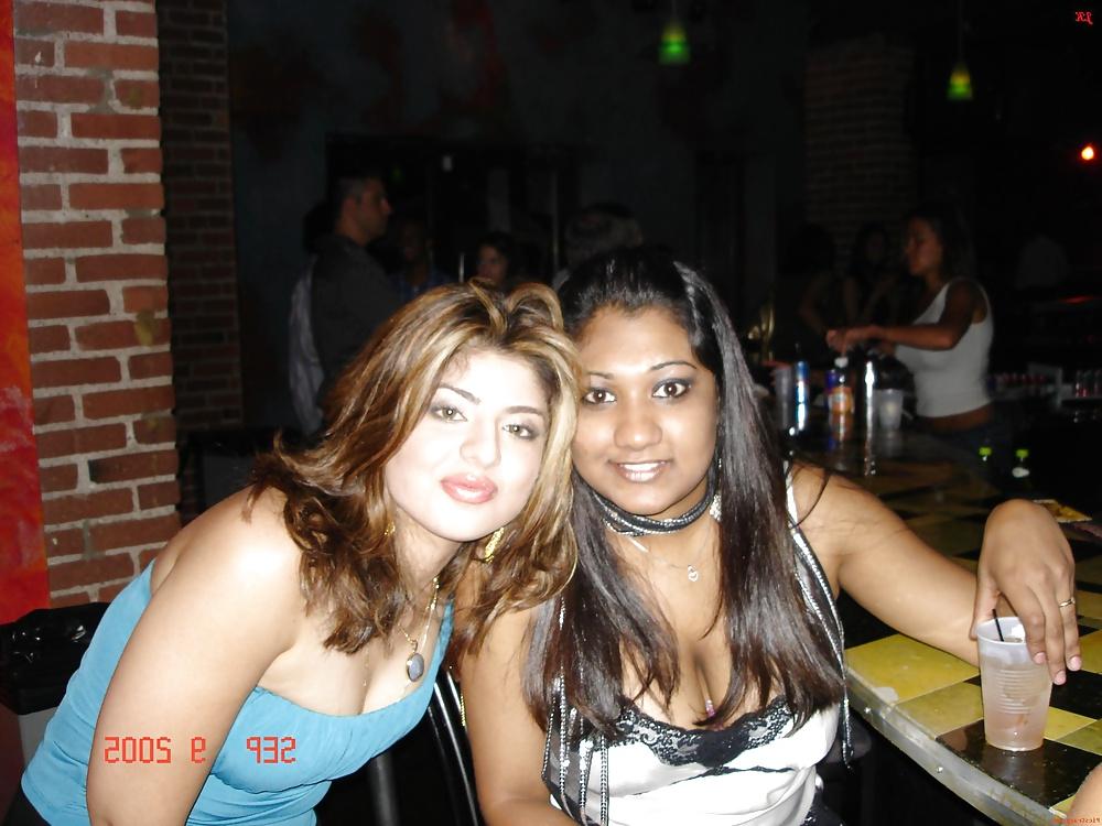 11P Desi Hot girls 2