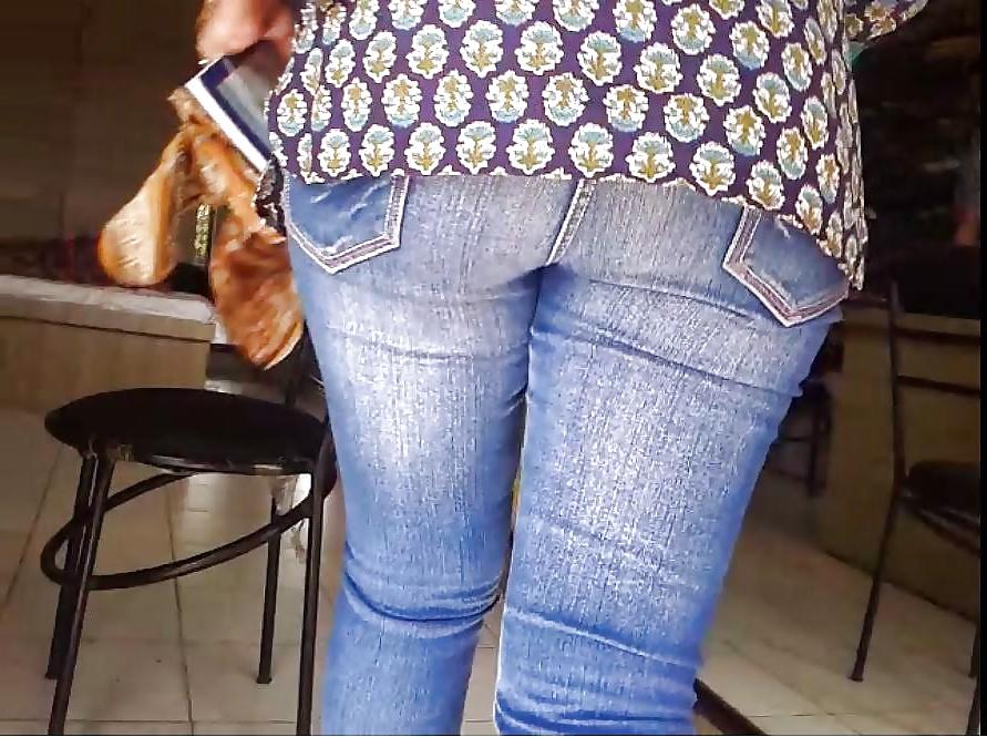5P My GF's big ass in jeans candid desi