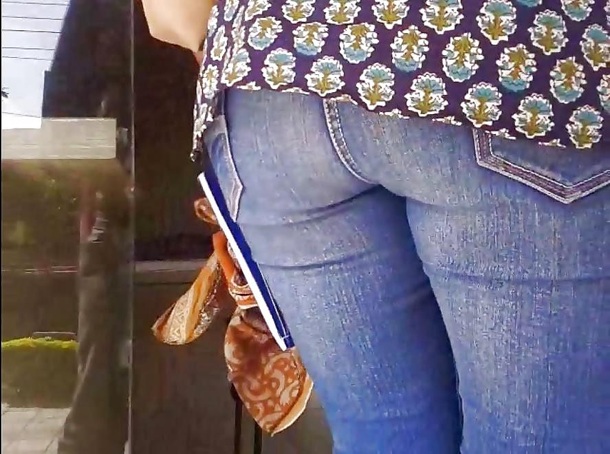 5P My GF's big ass in jeans candid desi