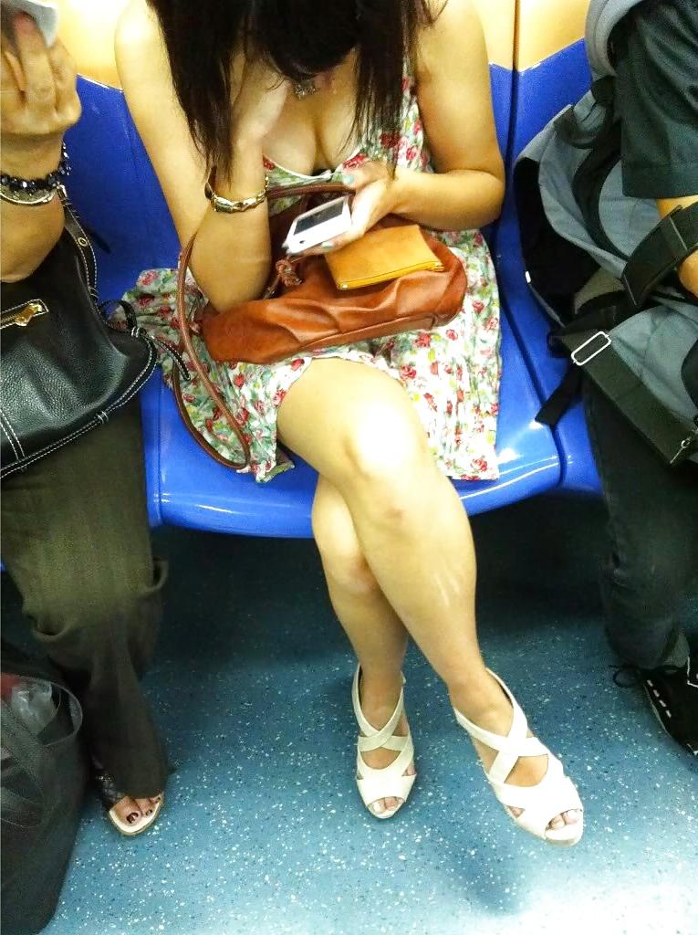 25P SG girls downblouse