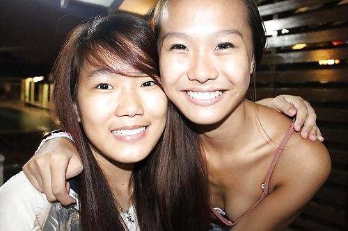 25P SG girls downblouse