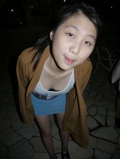 25P SG girls downblouse