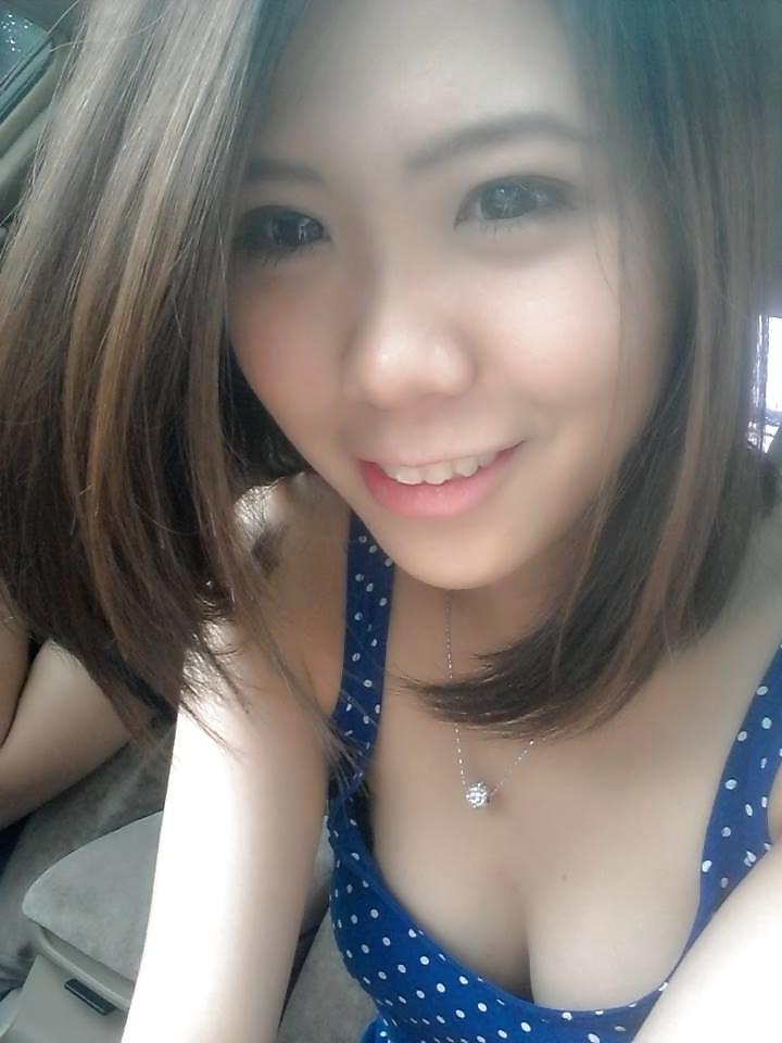 25P SG girls downblouse