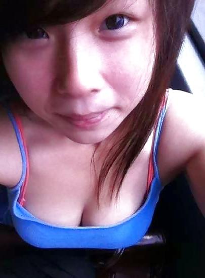 25P SG girls downblouse