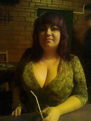 8P Busty Russian Woman 2081