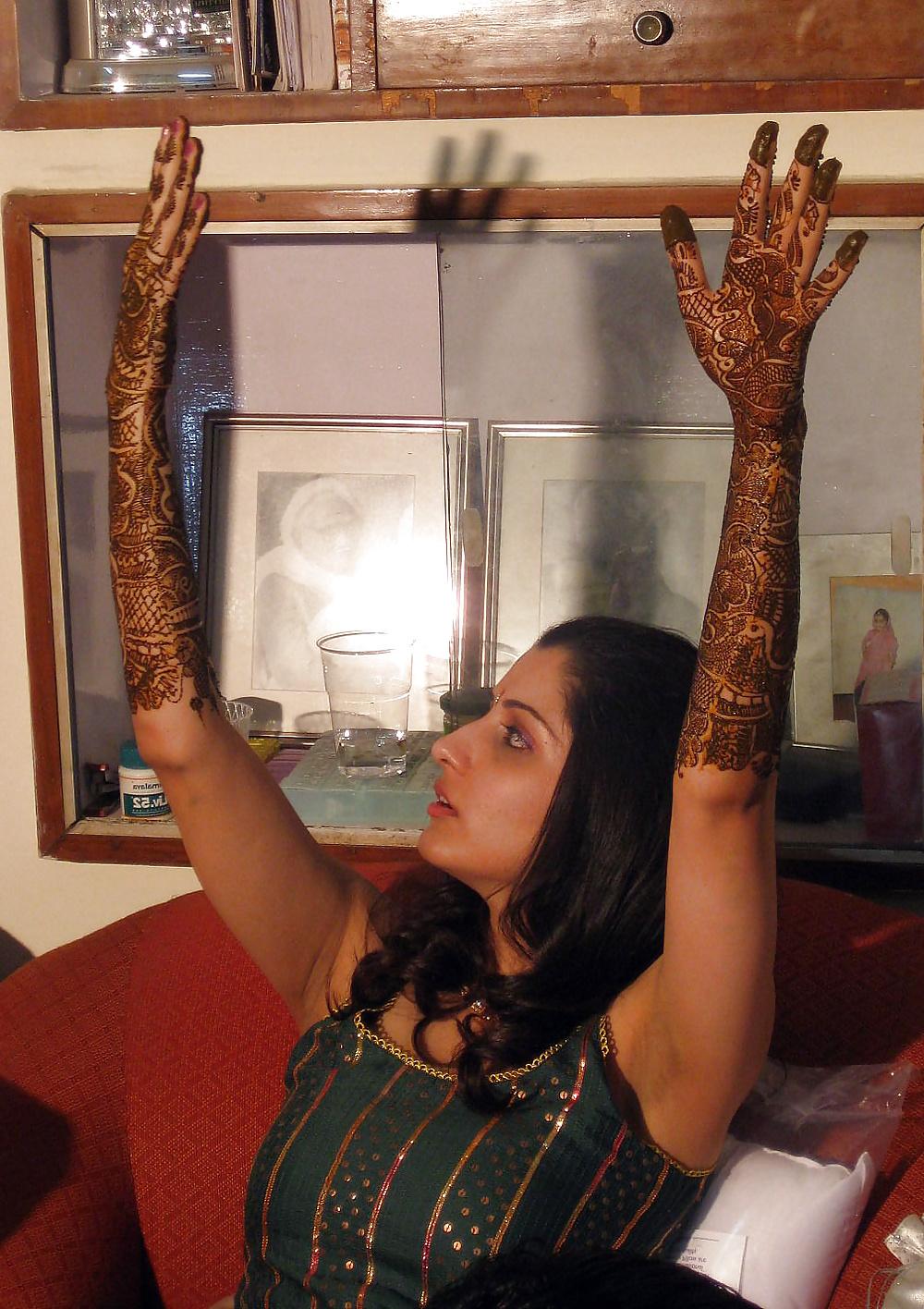 15P Indian Desi Smelly Sweaty Armpits Underarms for comments 