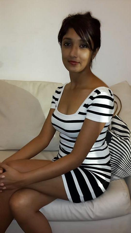 25P UK DESI BABES