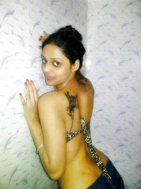 25P Desi Showing Assets 32
