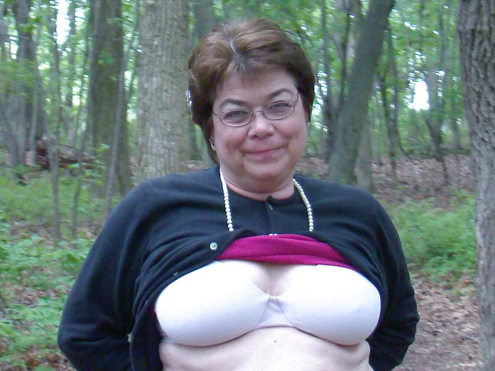 25P Old And New Of Real Slut Julie