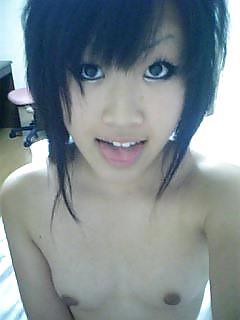 25P Young japanese girls who love to show 2