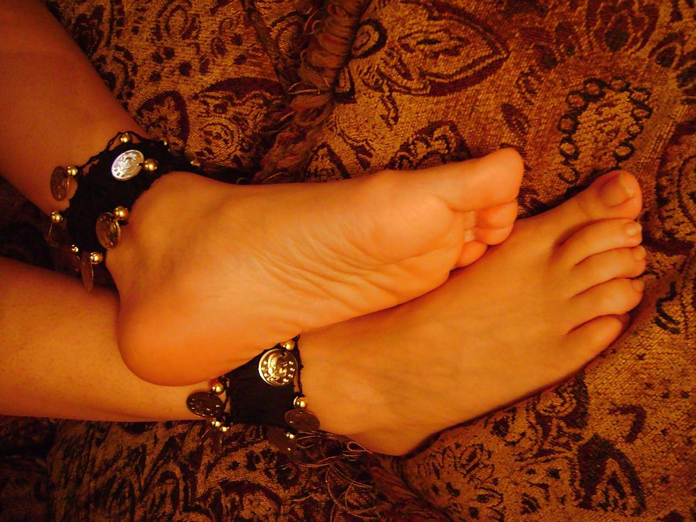 25P Are U a Fan of Ass and Pussy Foot Music???