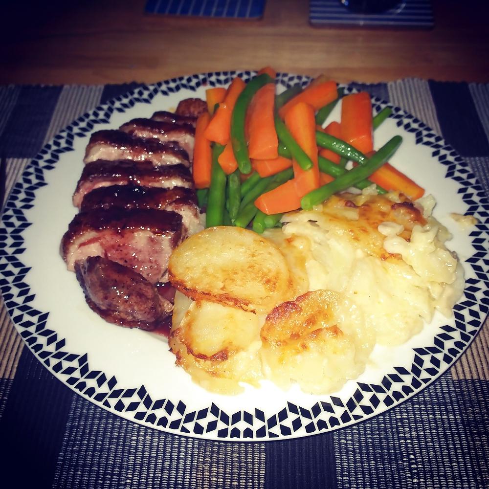 16P Food Porn