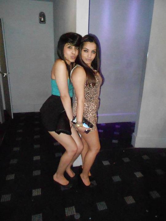 25P Paki Indian Desi Sikh Bengali Arab Mix Wankbank