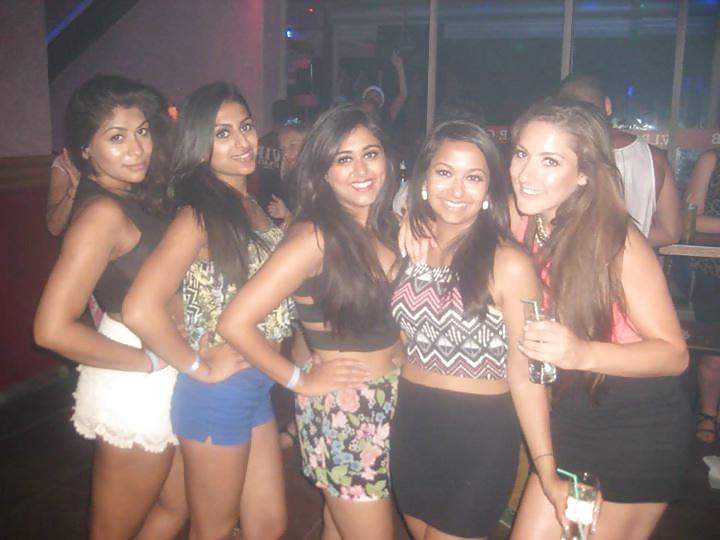 25P Paki Indian Desi Sikh Bengali Arab Mix Wankbank