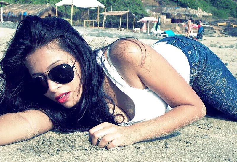 25P SEXY DESI TEENS