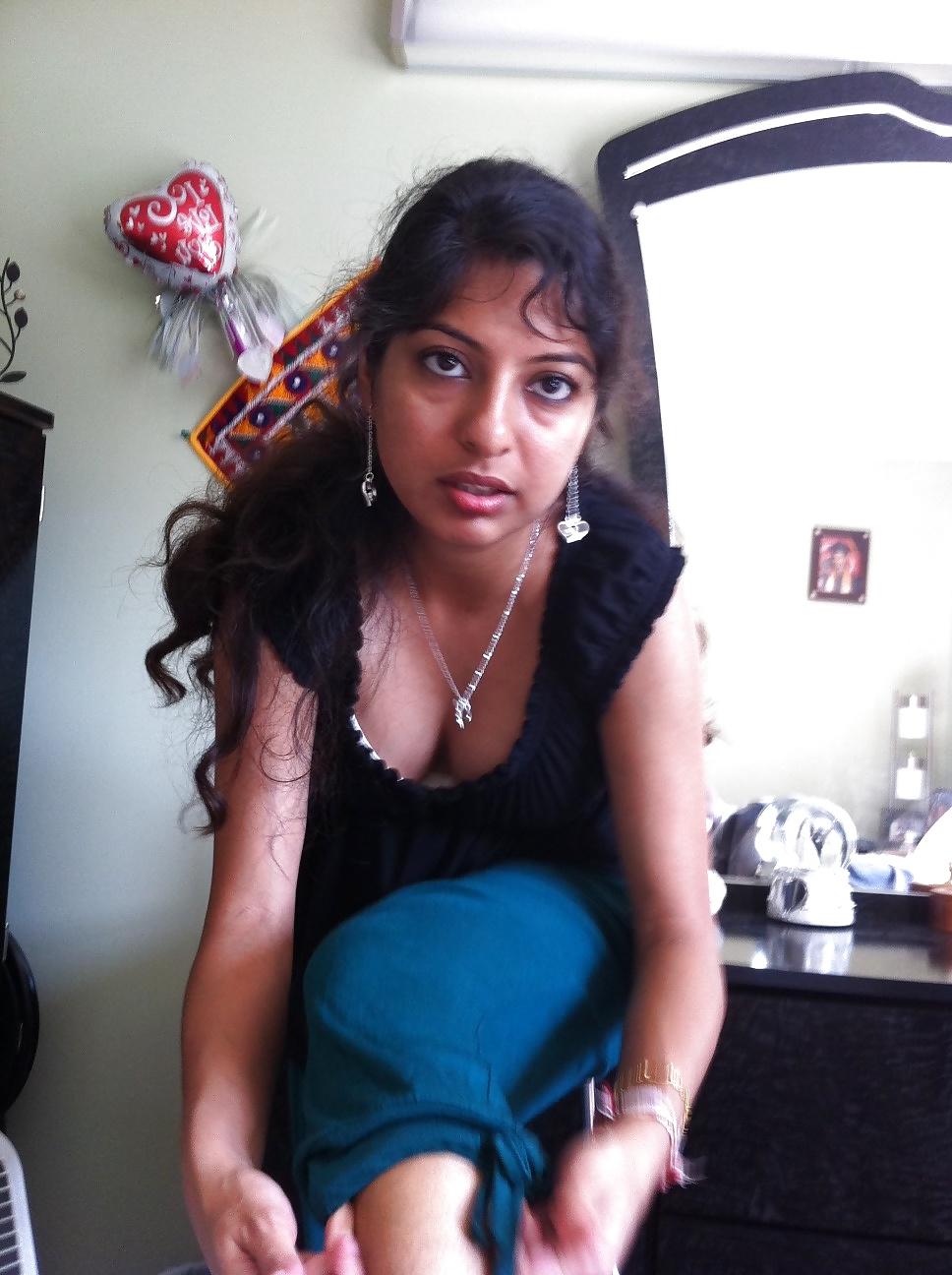 20P Desi Showing Assets 40