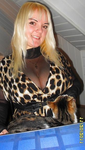 12P Busty Russian Woman 2121
