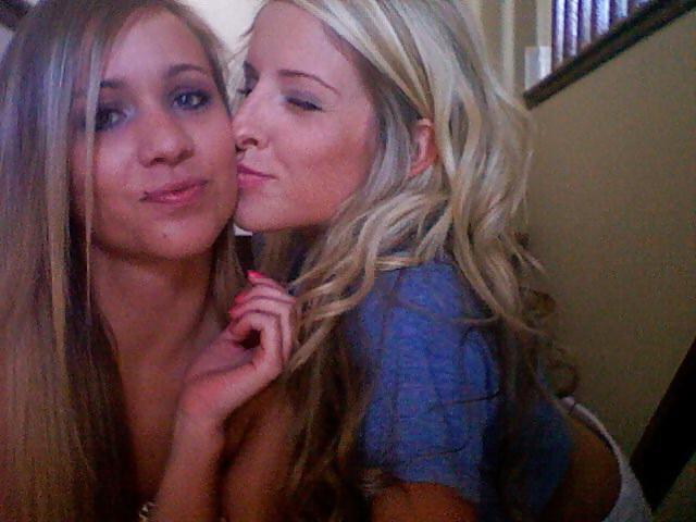 14P Blonde's self bondage