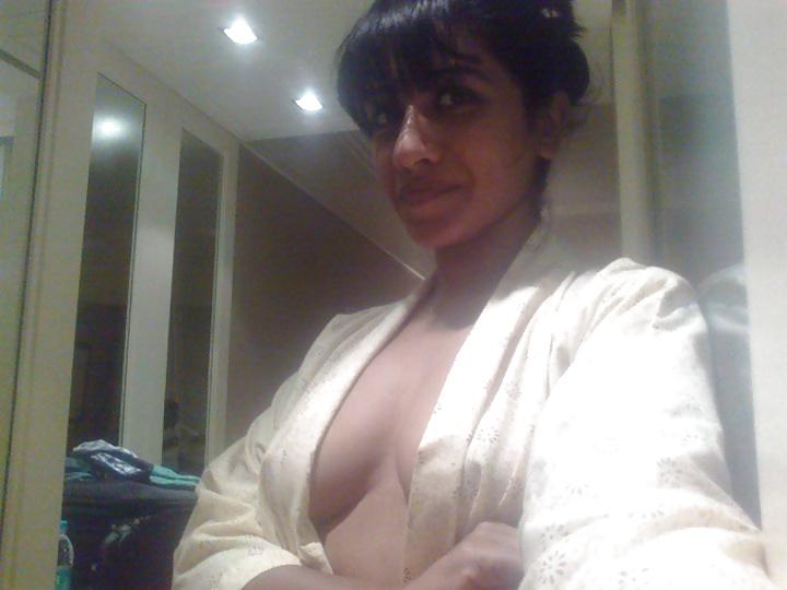 22P Desi Showing Assets 38