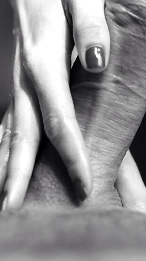 19P Handjob pleasure....