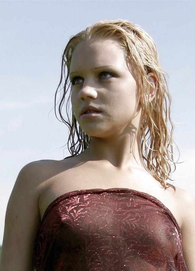 25P Girls in see through 8