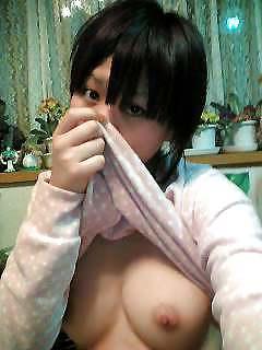 25P Young japanese girls who love to show 8