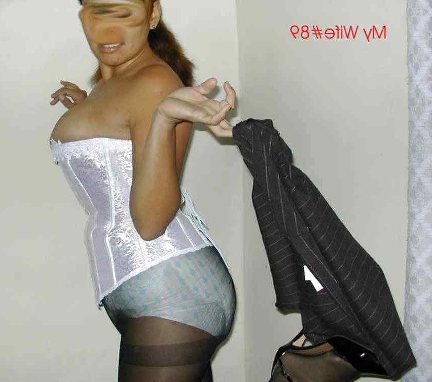 25P Sexy Wife Wear Diaper