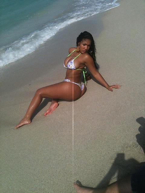 24P Thick and beautiful at the Beach!