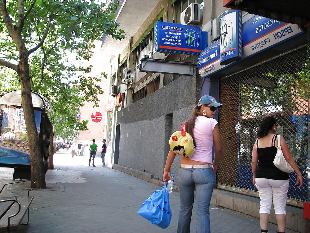 25P A short walk through the city 2