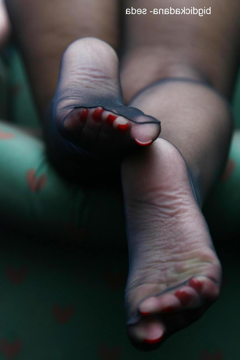 12P Foot Fetish - Turkish Seda in Black Nylons - Turk Amator