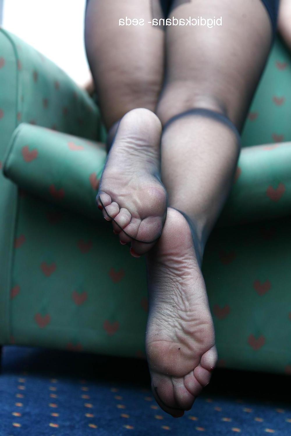 12P Foot Fetish - Turkish Seda in Black Nylons - Turk Amator