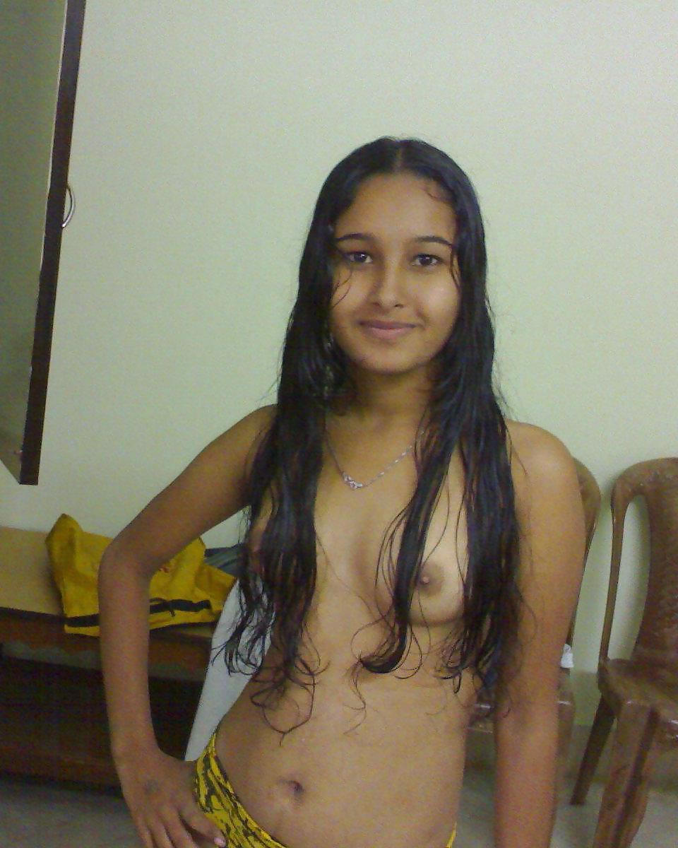 12P Indian aunty nude
