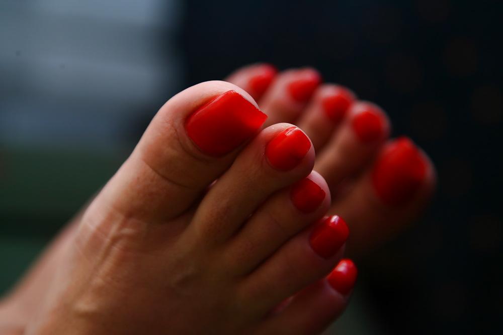 24P Foot Fetish - Turkish Seda Barefoot and Macro - Turk Amator