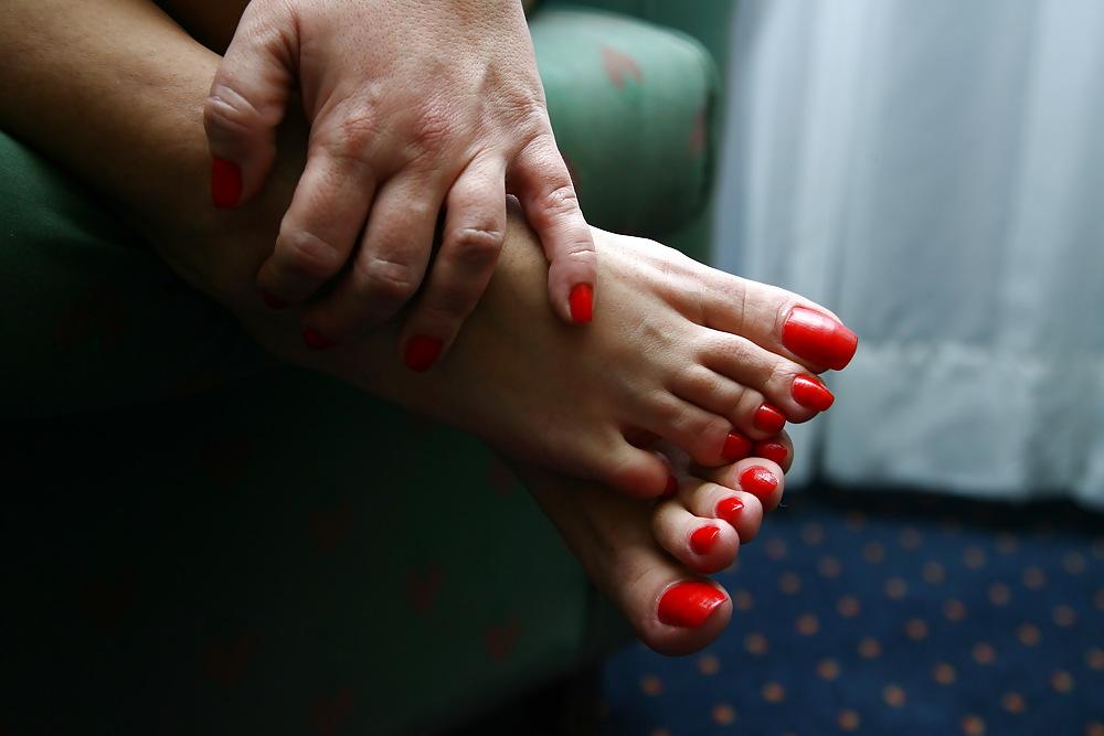 24P Foot Fetish - Turkish Seda Barefoot and Macro - Turk Amator