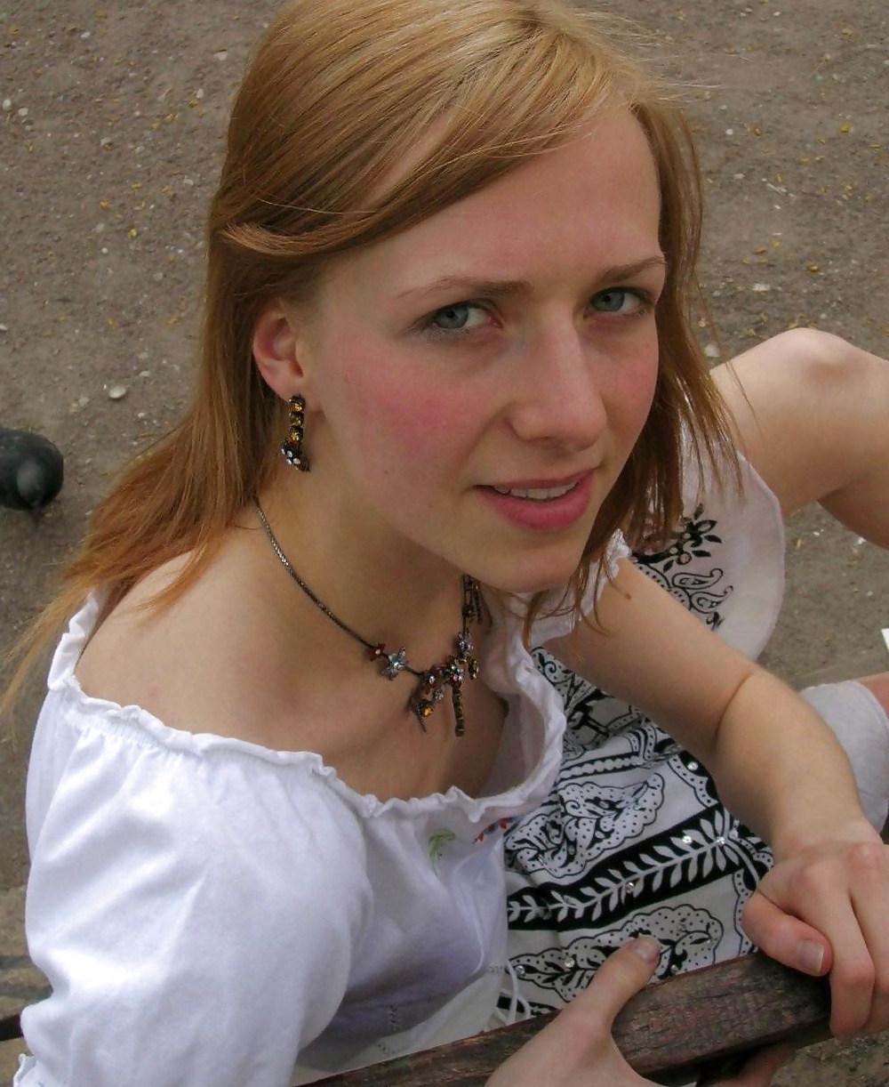 25P Downblouse