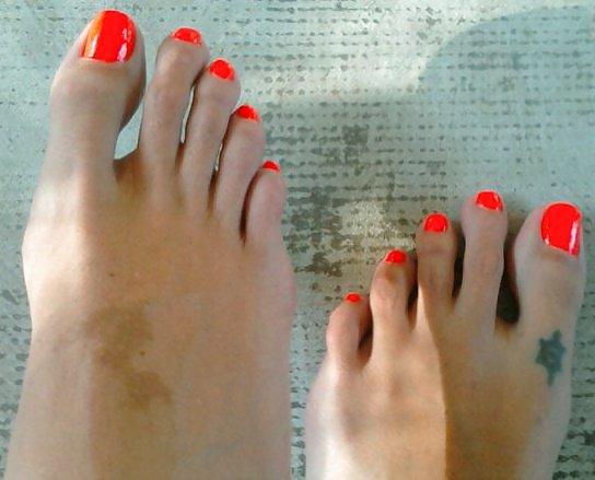 25P Foot fetish