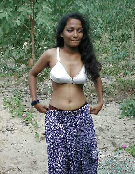 11P Indian aunty showing 3
