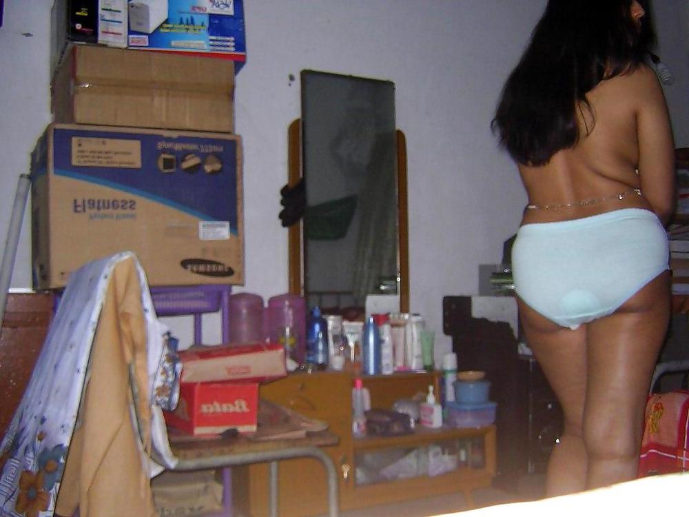 25P Desi ass gallery 3