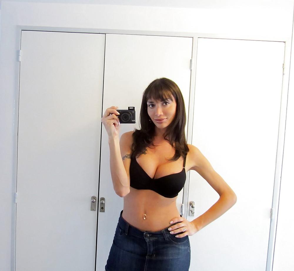 11P Mariana Cordoba in Buenos Aires self shoot