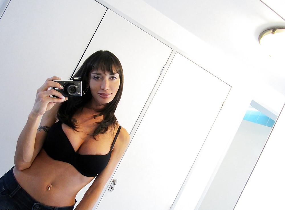 11P Mariana Cordoba in Buenos Aires self shoot