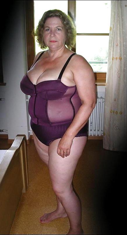 20P Dressed saggy tits.