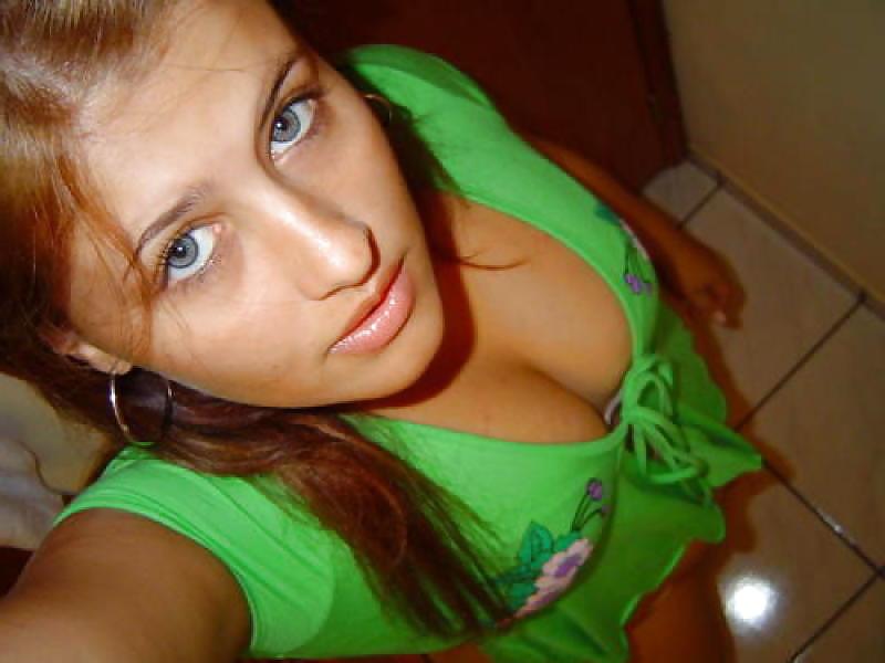 11P Downblouse