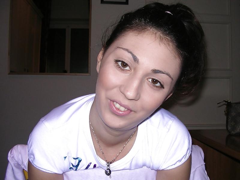 24P Busty Girlfriend With Hairy Pussy Self Shot Nude Pics