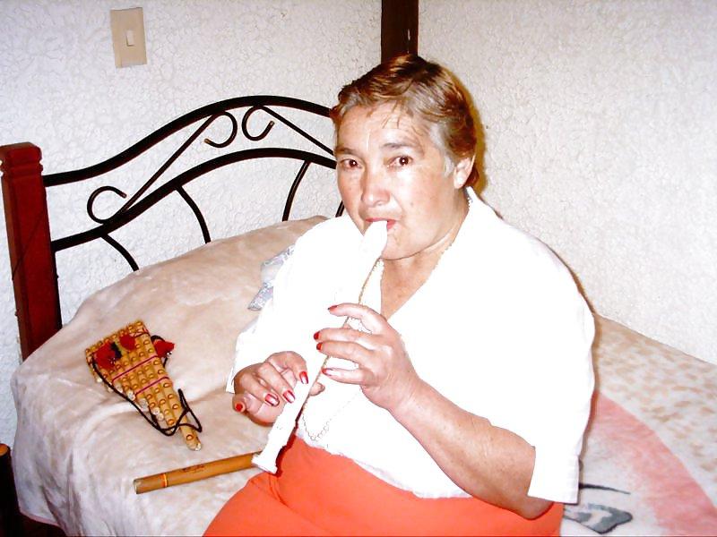 25P Colombian granny Bell (first set)